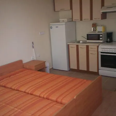 Apartamento Crown Fort Club Studio